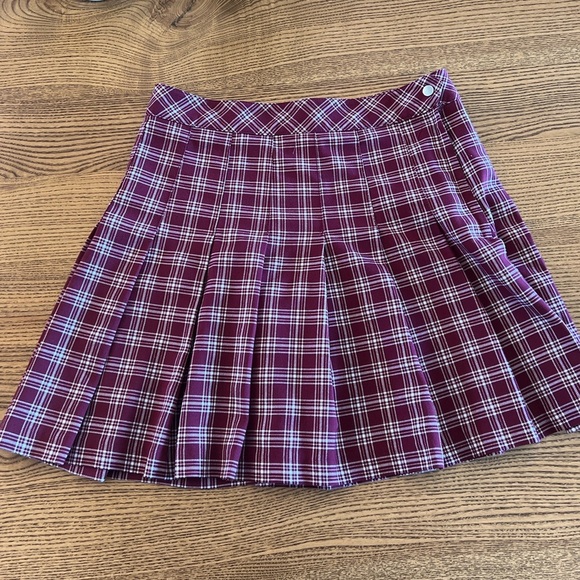 Divided Plaid Skirt - Burgundy and White 8 - Picture 1 of 5